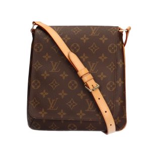 brb31702131 0 Louis Vuitton Pochette Voyage MM Monogram Tapestry Clutch Bag