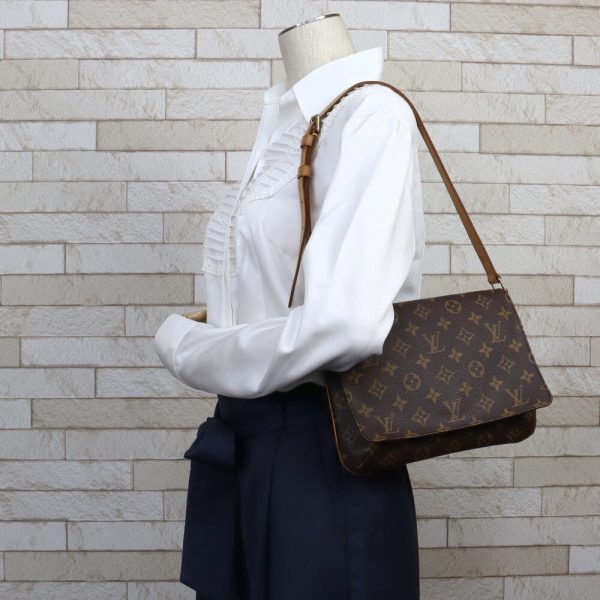 brb31702274 2 Louis Vuitton Musette Tango Monogram Shoulder Bag