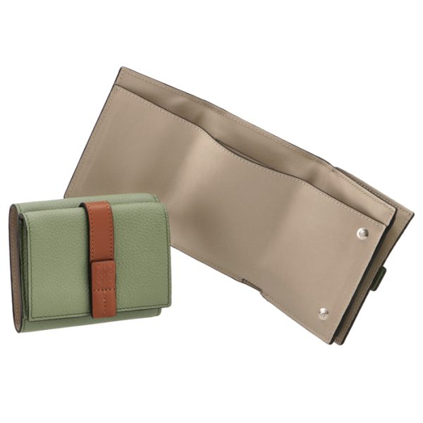 c660s26x0300516465 LOEWE Trifold Wallet Green