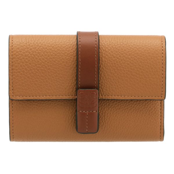 c660s86x0100513639 1 LOEWE Small Vertical Trifold Wallet Light Caramel