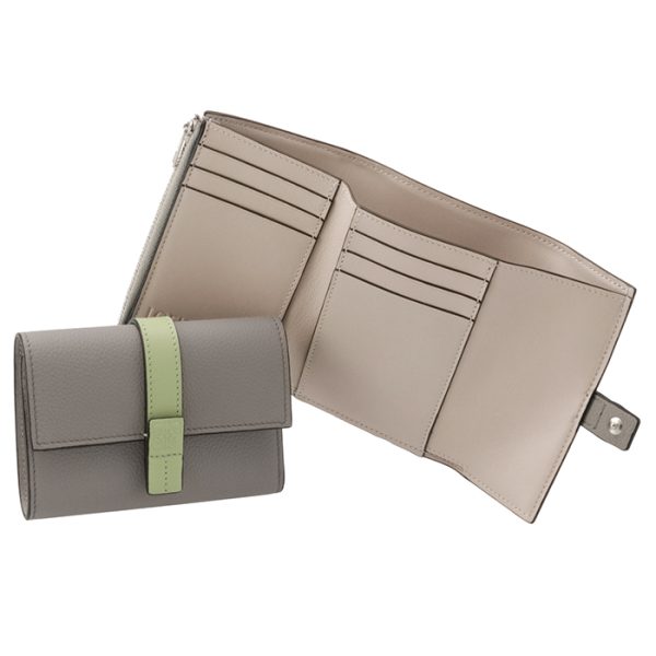 c660s86x018694 LOEWE Small Vertical Trifold Wallet