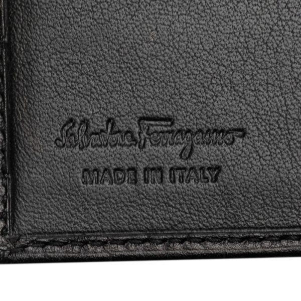 do2i2c3d473yul2i 7 Salvatore Ferragamo Gancini Bifold Wallet Black Leather