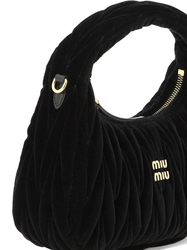 e6d8b1fb4901e6a vi 4 MIU MIU Black Bag Spring Summer