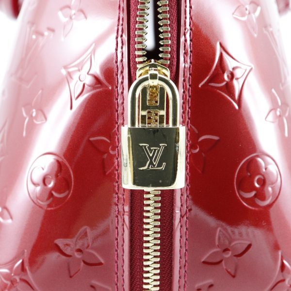 h162223920 4 LOUIS VUITTON Alma GM Vernis Pomme dAmour Red Double Zipper