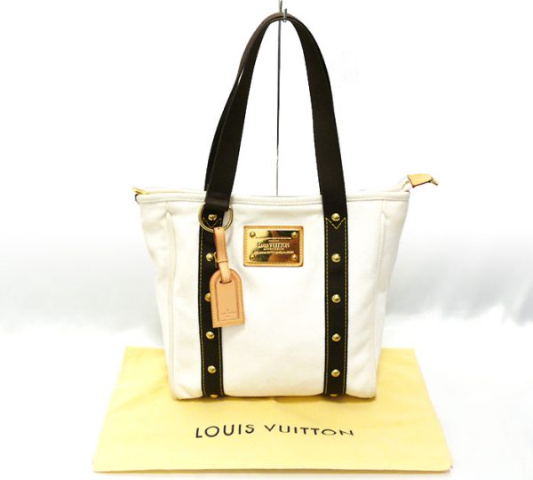 imgrc0064275264 Louis Vuitton Antigua Hippo MM Tote Bag Canvas White