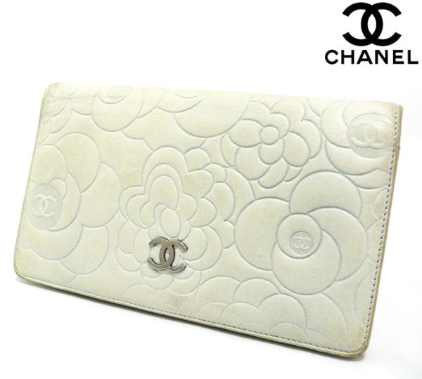 imgrc0064529687 Chanel Camellia Bifold Long Wallet Light Green