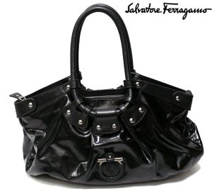 imgrc0065748550 Salvatore Ferragamo Patent Leather One Shoulder Bag Black