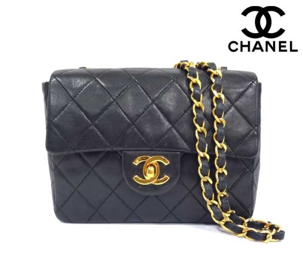 imgrc0068715956 Chanel Mini Matelasse Chain Shoulder Bag Leather Black