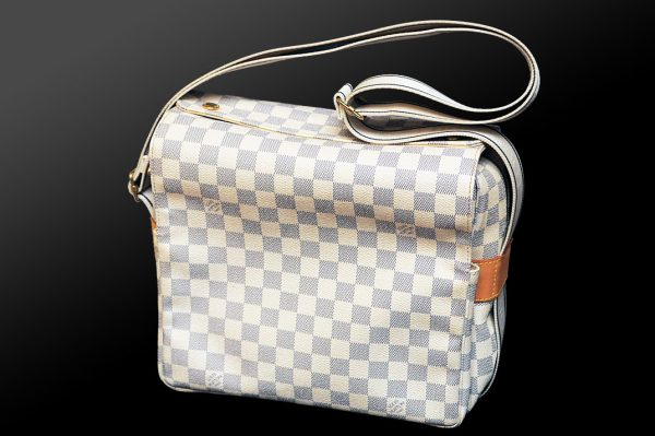 imgrc0069014680 Louis Vuitton Naviglio Bag