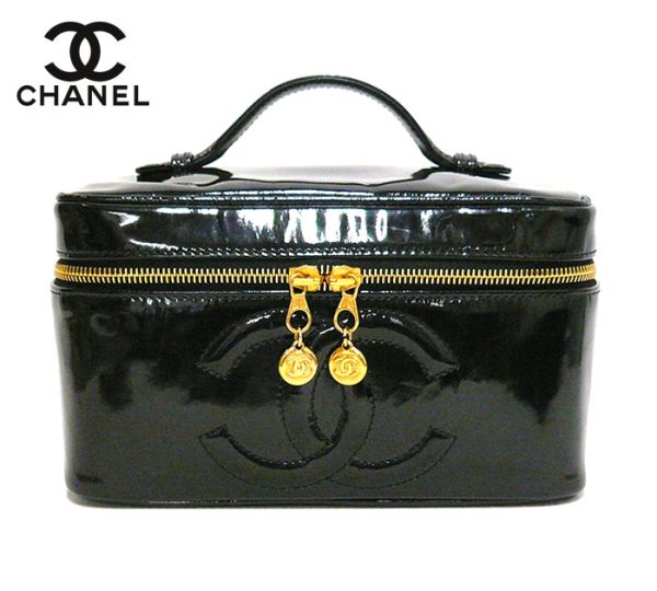 imgrc0069243664 Chanel Vanity Bag with Mirror Patent Leather Black Gold