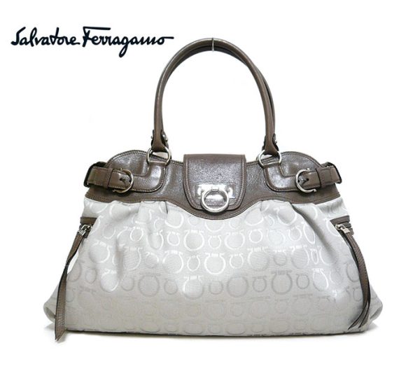 imgrc0069865502 Salvatore Ferragamo Gancini Canvas Leather Shoulder Bag Greige Silver