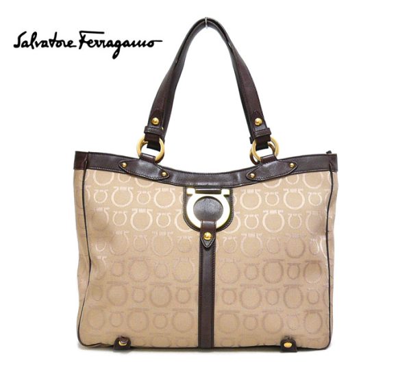 imgrc0069868302 Salvatore Ferragamo Gancini Pattern Canvas Tote Bag Leather Brown Gold