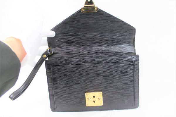 imgrc0071994720 Louis Vuitton Pochette Serie Clutch Bag Noir Black