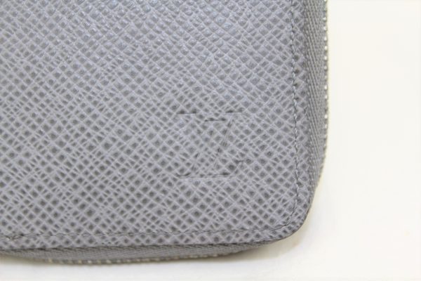 imgrc0072056171 Louis Vuitton Zippy Coin Case Wallet Taiga Gray