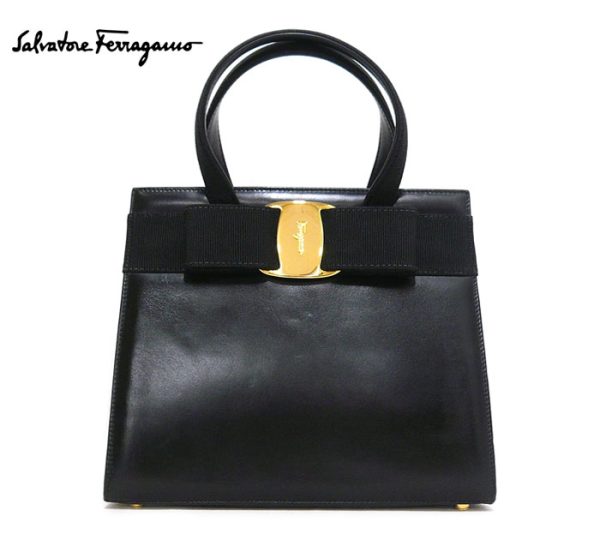 imgrc0072583759 Salvatore Ferragamo Vara Handbag Black Gold