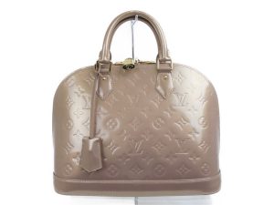 imgrc0073088866 Gucci Shoulder Bag Micro GG Leather Brown Beige