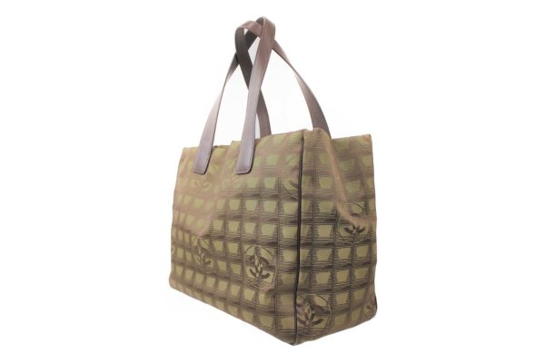 imgrc0073154913 Chanel Vintage Travel Line Tote Handbag Khaki