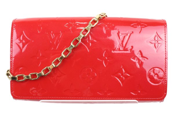 imgrc0073328017 Louis Vuitton Portefeuille Sara Vernis Red Wallet