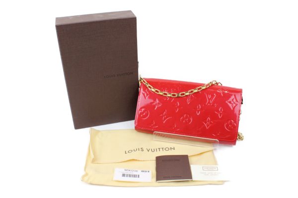 imgrc0073328026 Louis Vuitton Portefeuille Sara Vernis Red Wallet