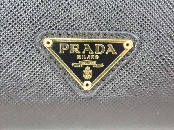 imgrc0075458303 Prada Heart Motif Chain Wallet Black Leather