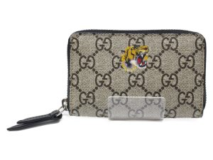 imgrc0076163074 GUCCI Pouch GG Canvas