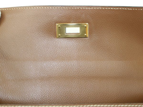 imgrc0076250753 Hermes Kelly 28 Leather Handbag Brown Moss Green