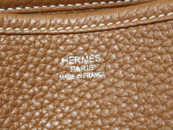 imgrc0076251003 Hermes Evelyn 3PM Q Engraved Shoulder Brown