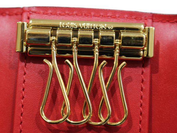 imgrc0076387936 Louis Vuitton Multicle 4 Vernis Key Case Red