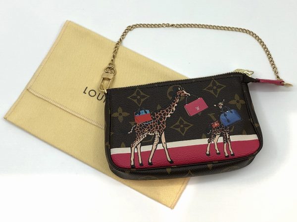 imgrc0079047091 LOUIS VUITTON Mini Pochette Accessoire 2017 Christmas Kirin