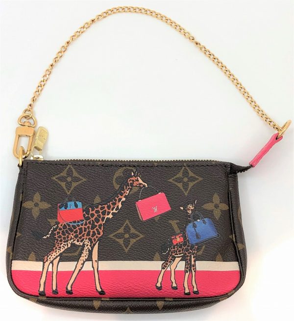 imgrc0079047105 LOUIS VUITTON Mini Pochette Accessoire 2017 Christmas Kirin