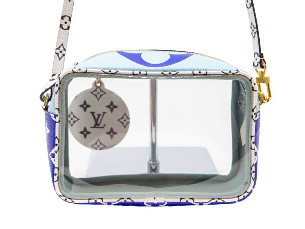 imgrc0079524411 LOUIS VUITTON Pouch Beach Pouch Monogram Giant Blue