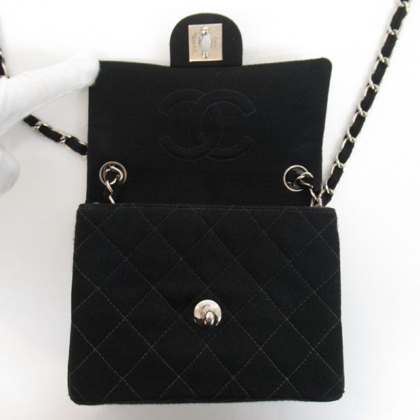 imgrc0079703623 CHANEL Mini Matelasse Chain Shoulder Bag