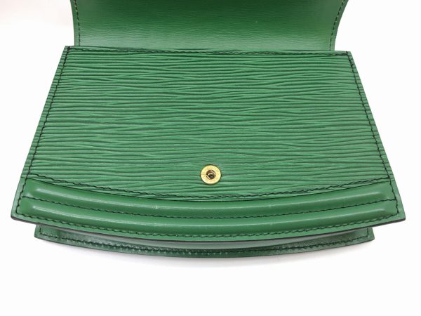 imgrc0080050786 LOUIS VUITTON Santulle Waist Pouch Epi Green