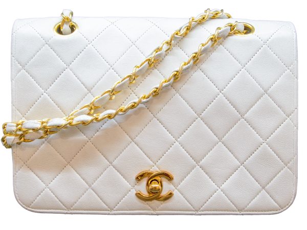 imgrc0080480059 CHANEL Matelasse Chain Shoulder Bag White Gold