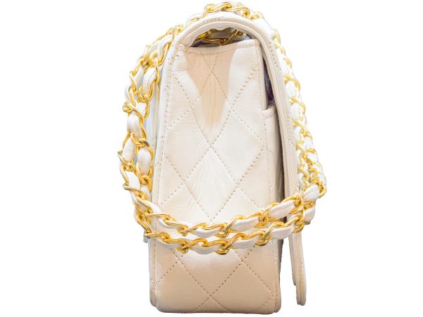 imgrc0080480062 CHANEL Matelasse Chain Shoulder Bag White Gold