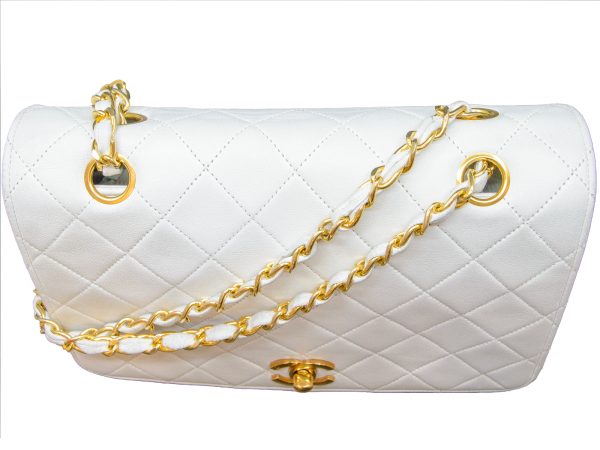 imgrc0080480063 CHANEL Matelasse Chain Shoulder Bag White Gold