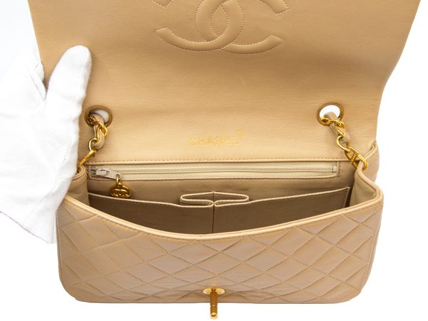 imgrc0080735272 CHANEL Matelasse Chain Shoulder Bag Lambskin Beige Gold