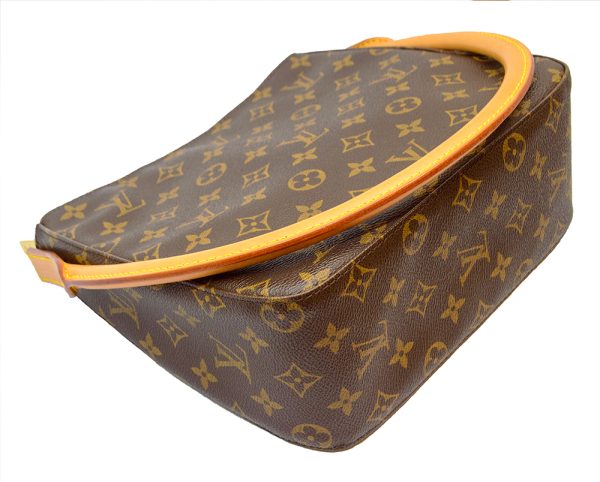 imgrc0080754040 Louis Vuitton Looping MM Handbag Monogram Canvas Brown