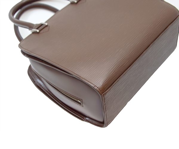 imgrc0080765127 Louis Vuitton Pont Neuf Handbag Leather Mocha