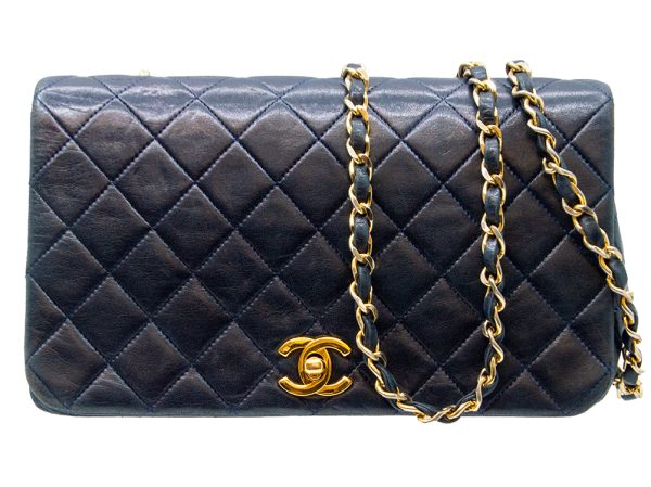 imgrc0081001689 CHANEL Matelasse Chain Shoulder Bag Lambskin Navy Gold