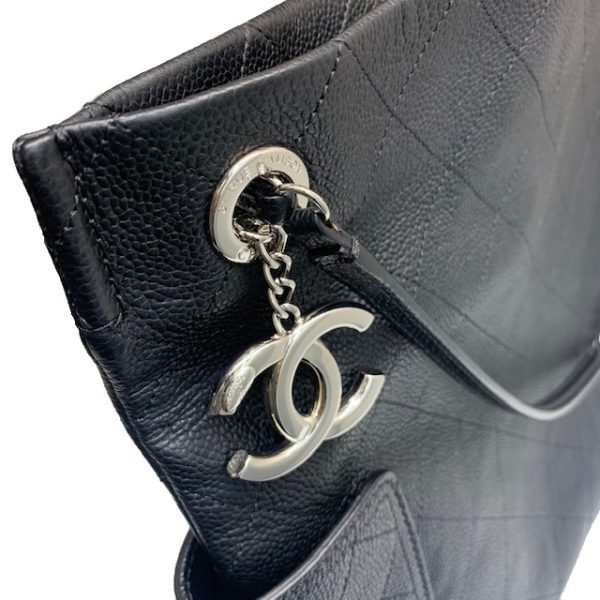 imgrc0081283787 CHANEL Matelasse Chain Tote Bag Caviar Black