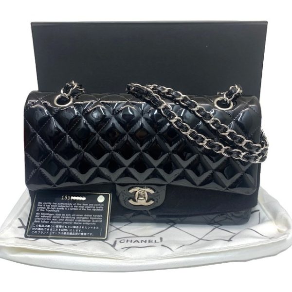 imgrc0081301268 CHANEL Matelasse Chain Shoulder W Flap Black Silver Hardware