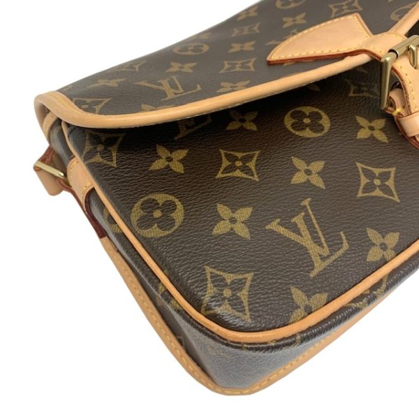 imgrc0081837836 Louis Vuitton Sologne Shoulder Bag Monogram Canvas Brown