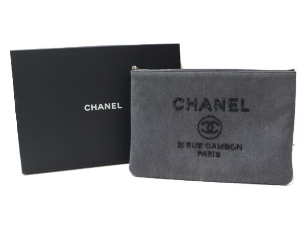 imgrc0083311318 Chanel Clutch Bag Denim Deauville Gray