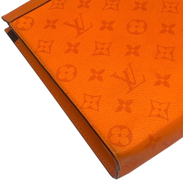 imgrc0083357220 Louis Vuitton Pochette Voyage MM Monogram Canvas Orange