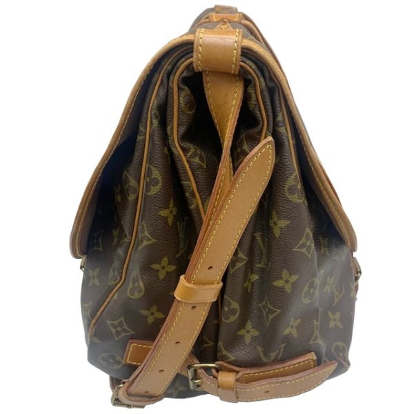 imgrc0083650798 Louis Vuitton Saumur 43 Shoulder Bag Monogram Canvas Brown