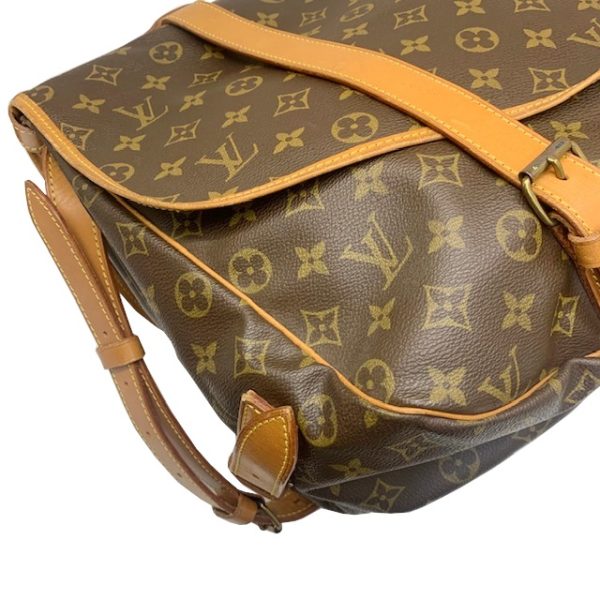 imgrc0083650801 Louis Vuitton Saumur 43 Shoulder Bag Monogram Canvas Brown