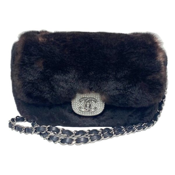 imgrc0083768064 CHANEL Rabbit Fur Pearl Chain Shoulder Bag Fur Silver Hardware