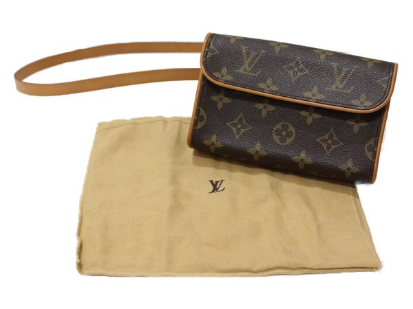 imgrc0084597014 Louis Vuitton Pochette Florentine Pouch Monogram