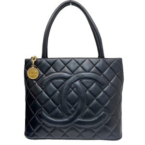 imgrc0085109269 Chanel Cocomark Plastic Chain Tote Bag Matelasse Wood Style Caviar Skin Black